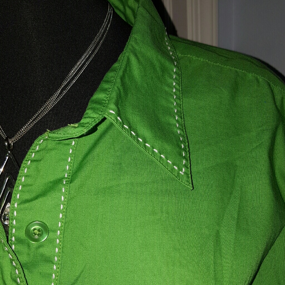 Top - Picture 2 of 4