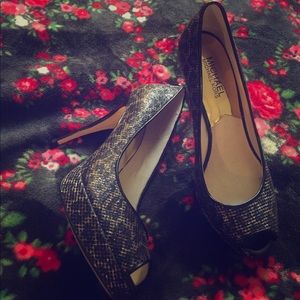 MICHAEL Michael Kors Peep-Toe Pumps