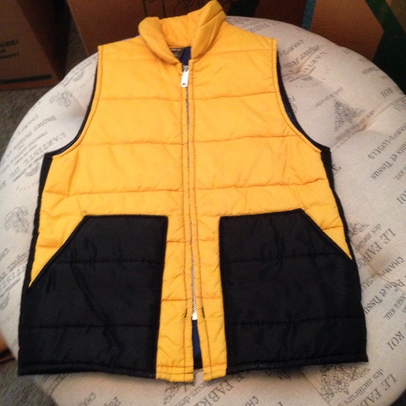 Jackets & Blazers - Vintage puffer vest