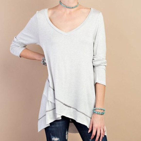 🇺🇸SALE Light Gray Draped V Neck Tunic Top - Picture 5 of 5