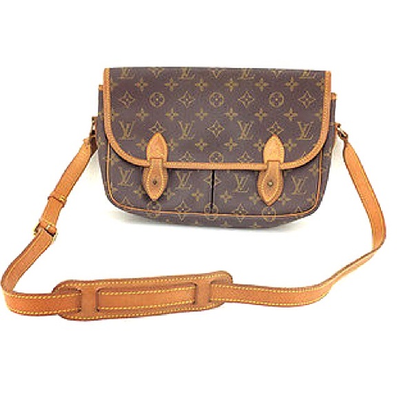 SOLD🚨Louis Vuitton Monogram Gibecier CROSSBODY. - Picture 1 of 8