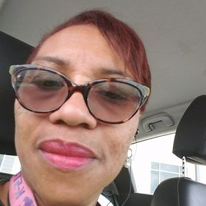 Meet your Posher, Hazel