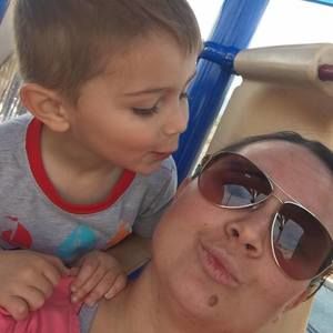 Meet your Posher, Danielle