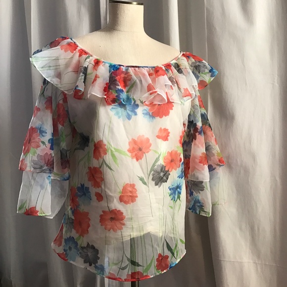 Beautiful 70s off the shoulder Blouse - Picture 3 of 7