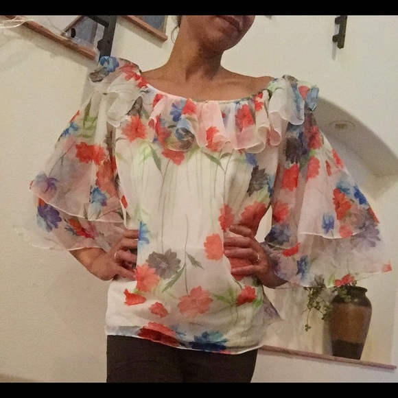 Beautiful 70s off the shoulder Blouse - Picture 6 of 7