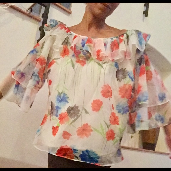 Beautiful 70s off the shoulder Blouse - Picture 7 of 7