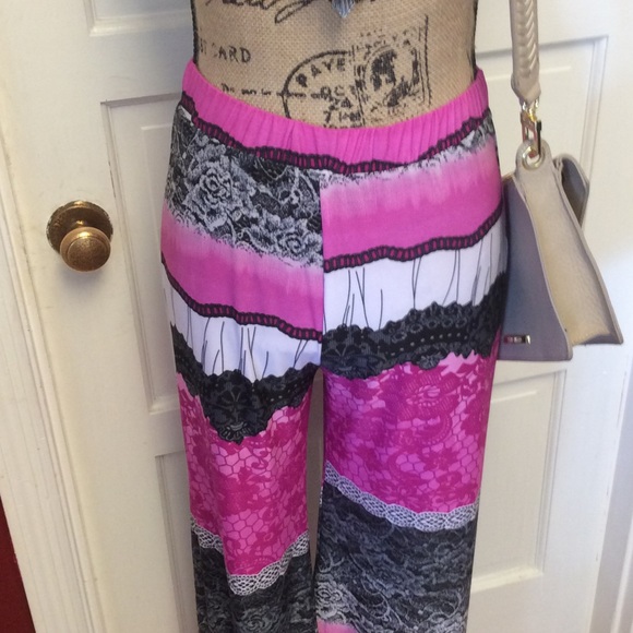 NWT pink black white print palazzo pants - Picture 2 of 6
