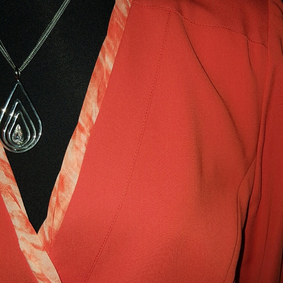 Tops - Picture 2 of 4