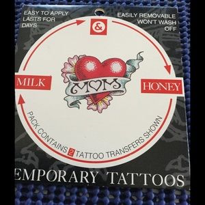 MOM Heart Temp. Tattooos ❤😘😘❤💕