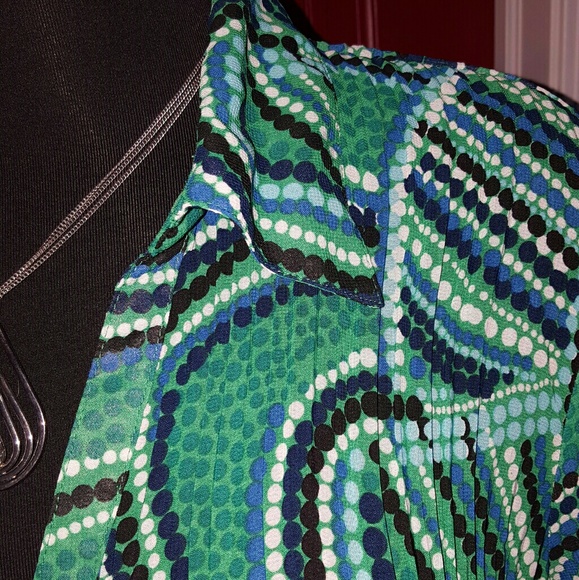 Top - Picture 2 of 4