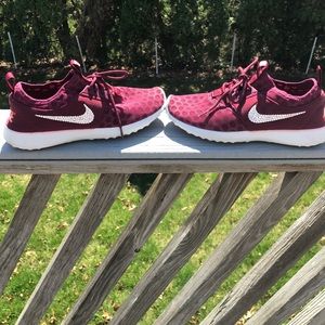 Customized crystal Swarovski Nike sneakers