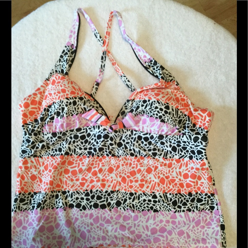 Southpoint Tankini Top 🌺🌺