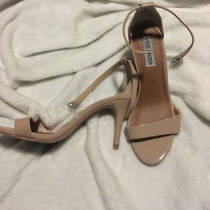 Steve Madden nude heels
