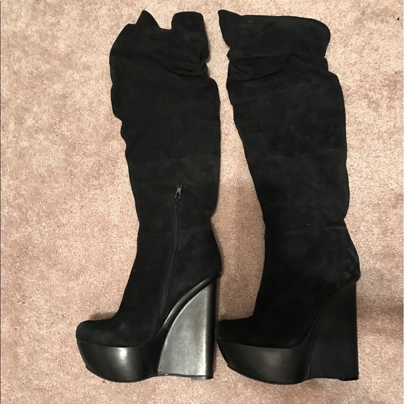 Aldo size 8 black suede boots - Picture 1 of 4