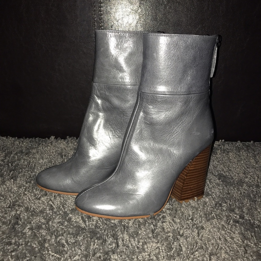 Zara Women's Gray Block Heel Boots