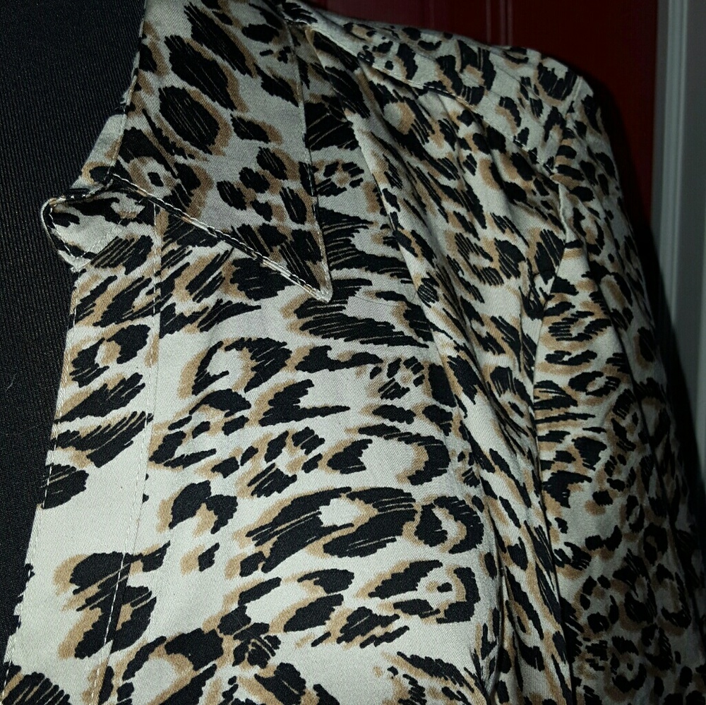 Top - Picture 2 of 5