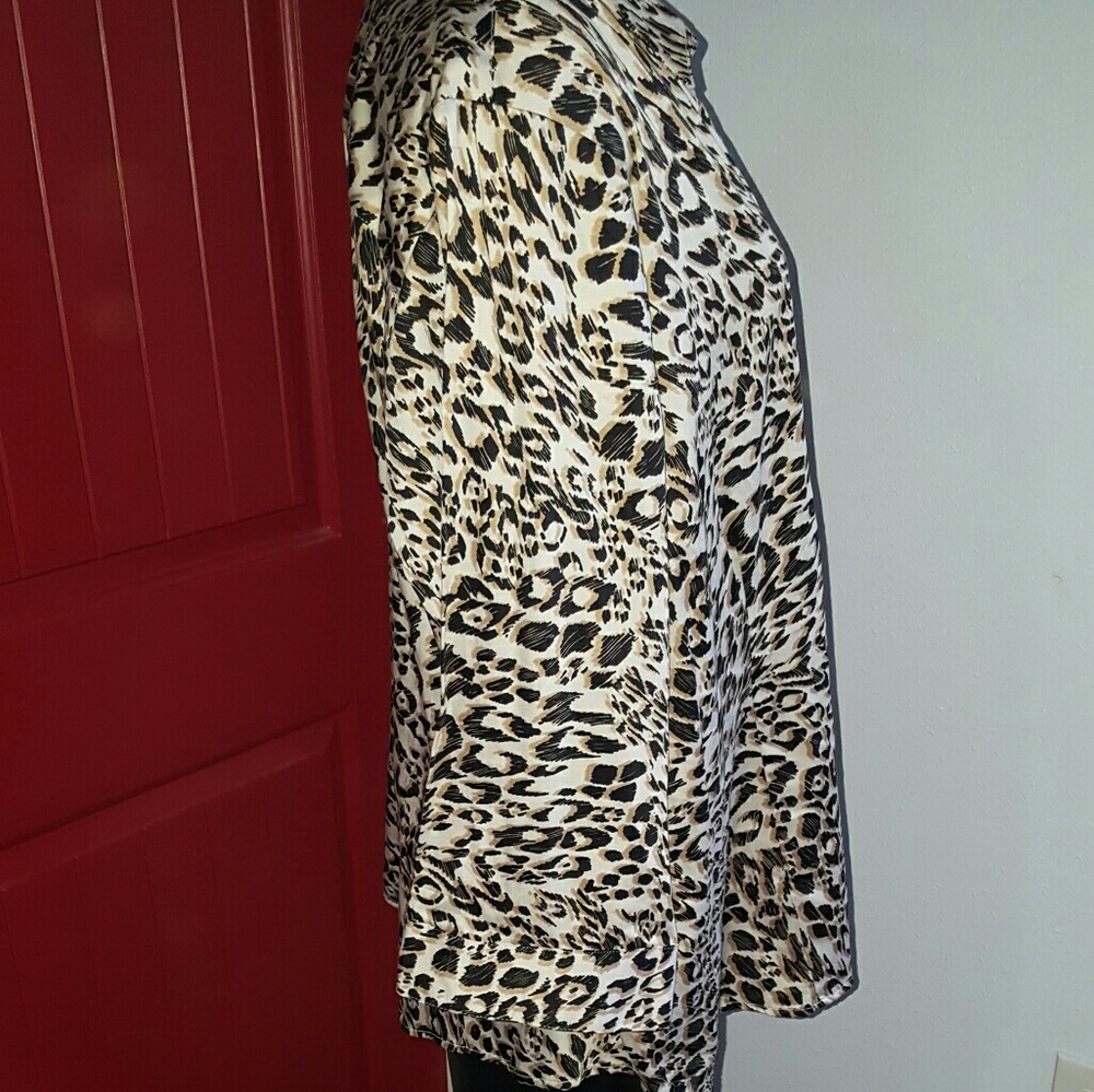 Top - Picture 3 of 5