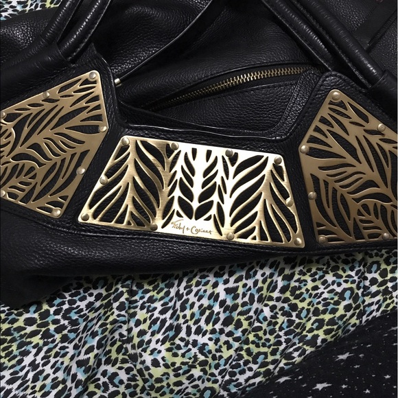 Foley + Corina - Picture 6 of 7