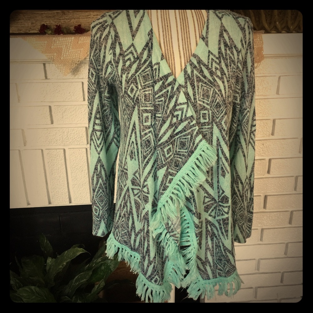 🌿Aztec Print Shrug🌿