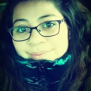 Meet your Posher, Roxana