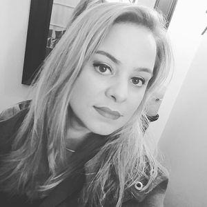 Meet your Posher, Debora