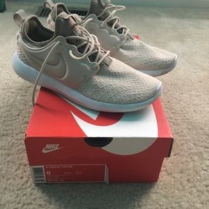 Nike Roshe Two