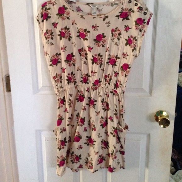 Forever 21 Dress Cream and Pink Floral Size M - Picture 2 of 4