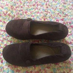 Dansko brown suede brand NWOT 37 - nice!