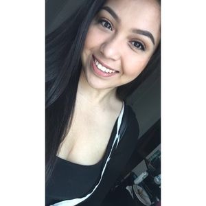 Meet your Posher, Daniela