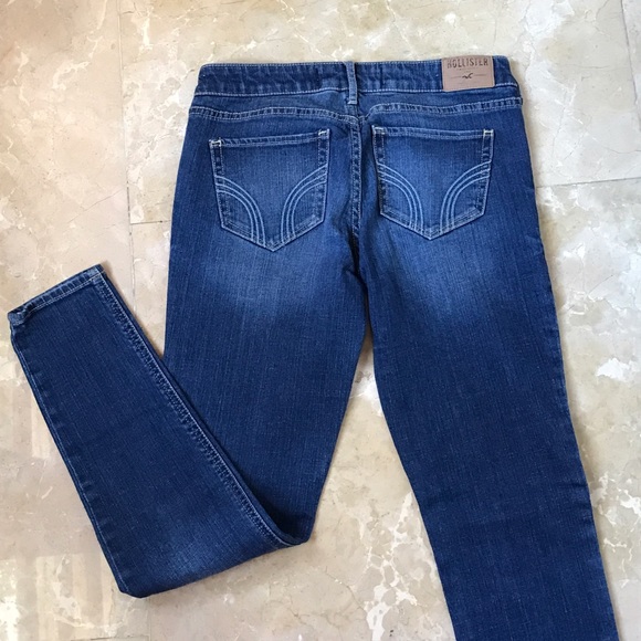 Hollister Low Rise Super Skinny Jeans - Picture 5 of 5