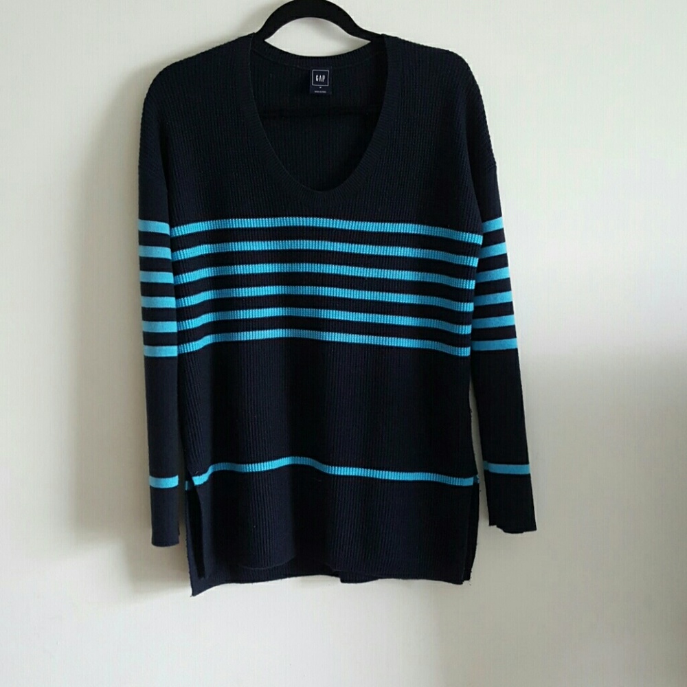 Gap Sweater