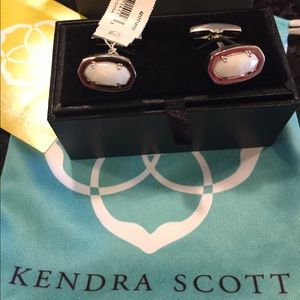 Kendra Scott Men's Cuff Links Elijah Pearl White
