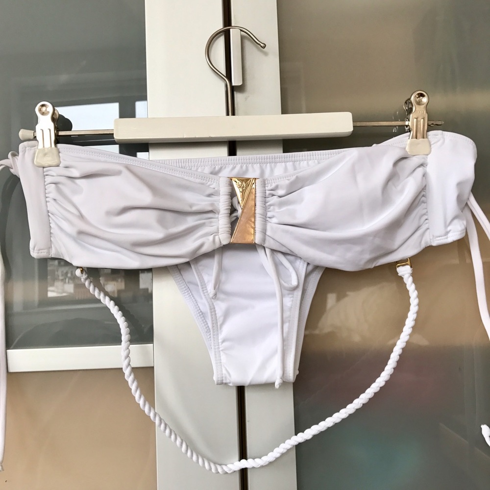 White bandeau bikini