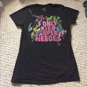 I Only Kiss Superheroes Marvel T-Shirt