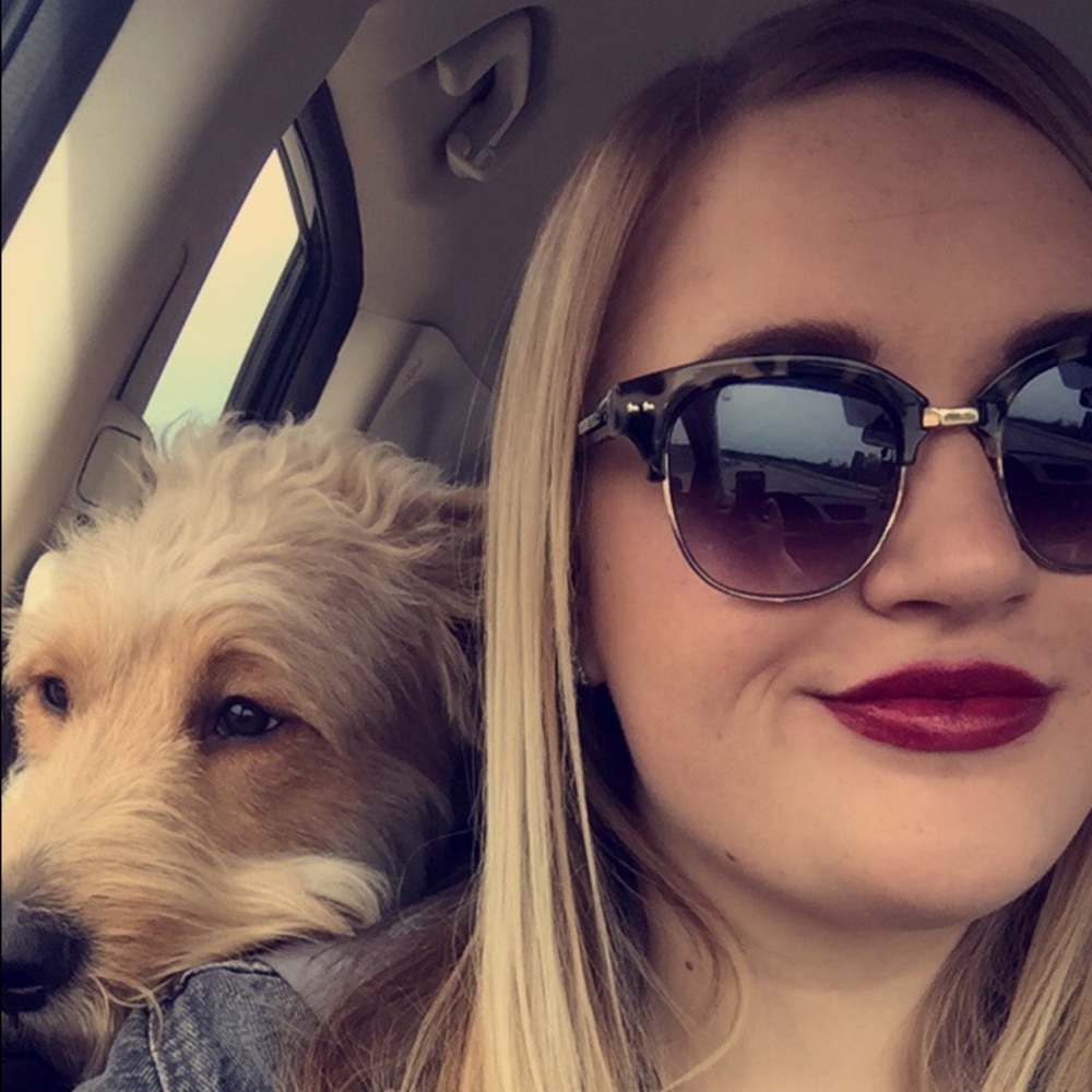 Meet your Posher, Hannah