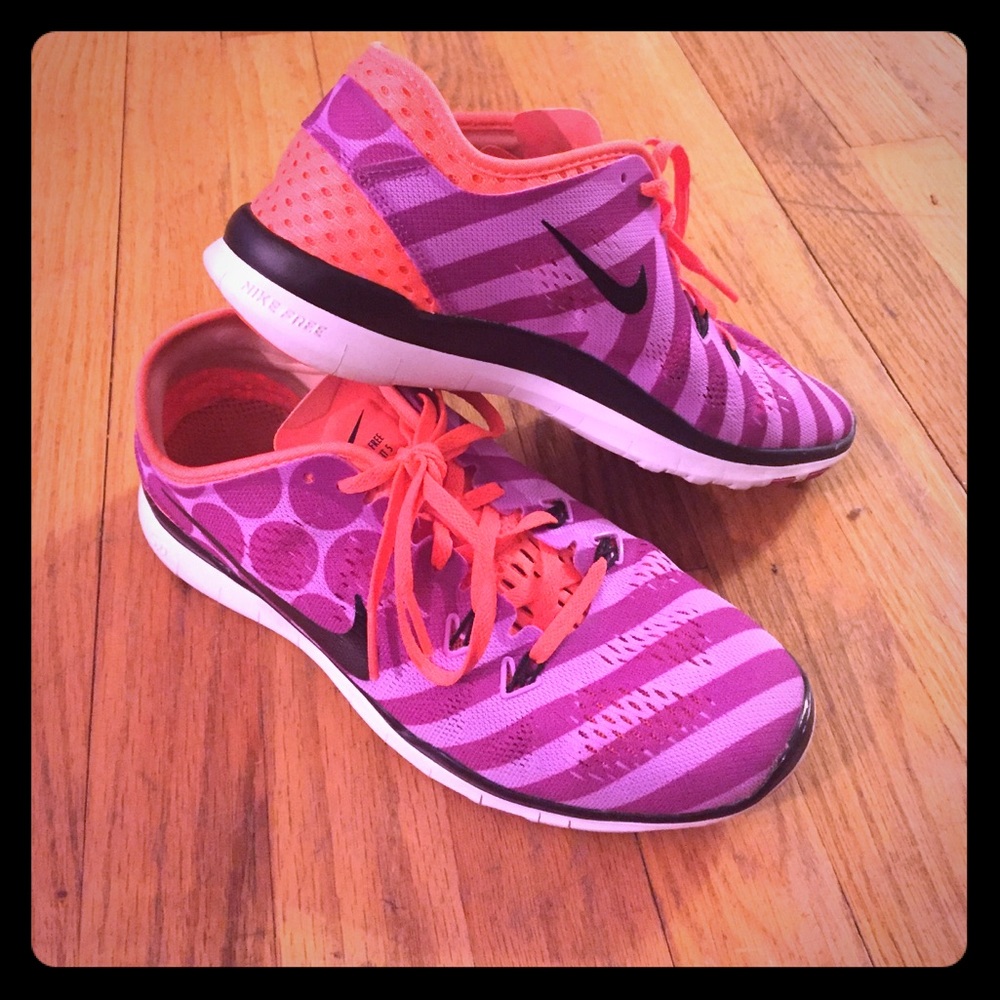 🌟WEDDING👰🏻SALE $40!🌟NIKE FREE 5.0s