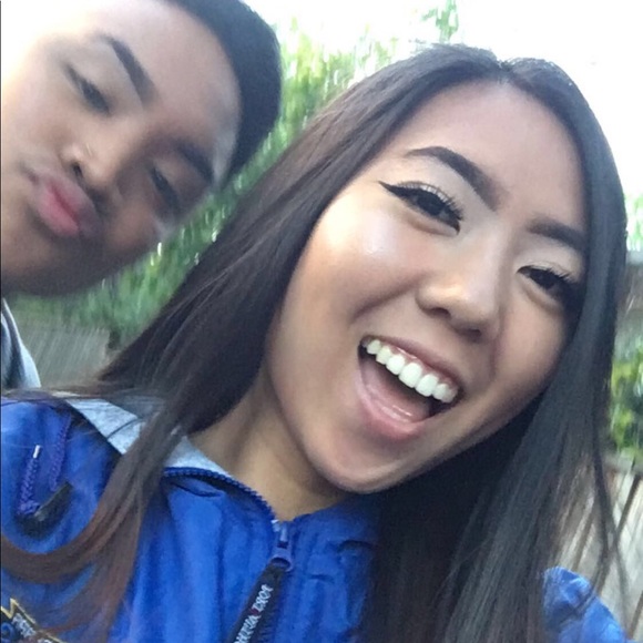 Meet your Posher, Yuna - Picture 1 of 1