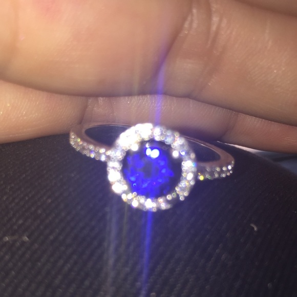 Giveaway! DONT PURCHASE - Picture 2 of 2