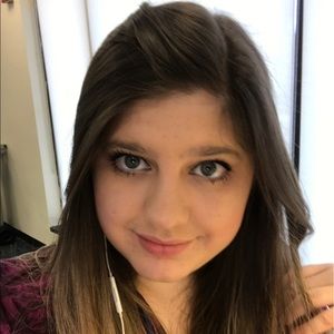 Meet your Posher, Melanie