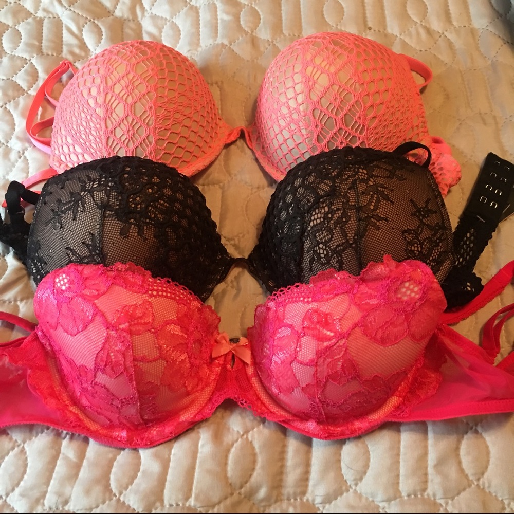 32D Victoria's Secret Bras