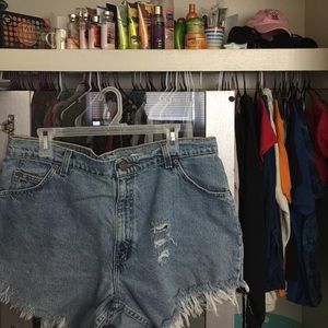 Distressed Levis relaxed fit size 16