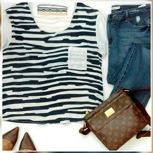 Ark & Co Tops - Navy Blue & White Zebra Stripped Top Ark & Co Tops - Navy Blue & White Zebra Stripped Top