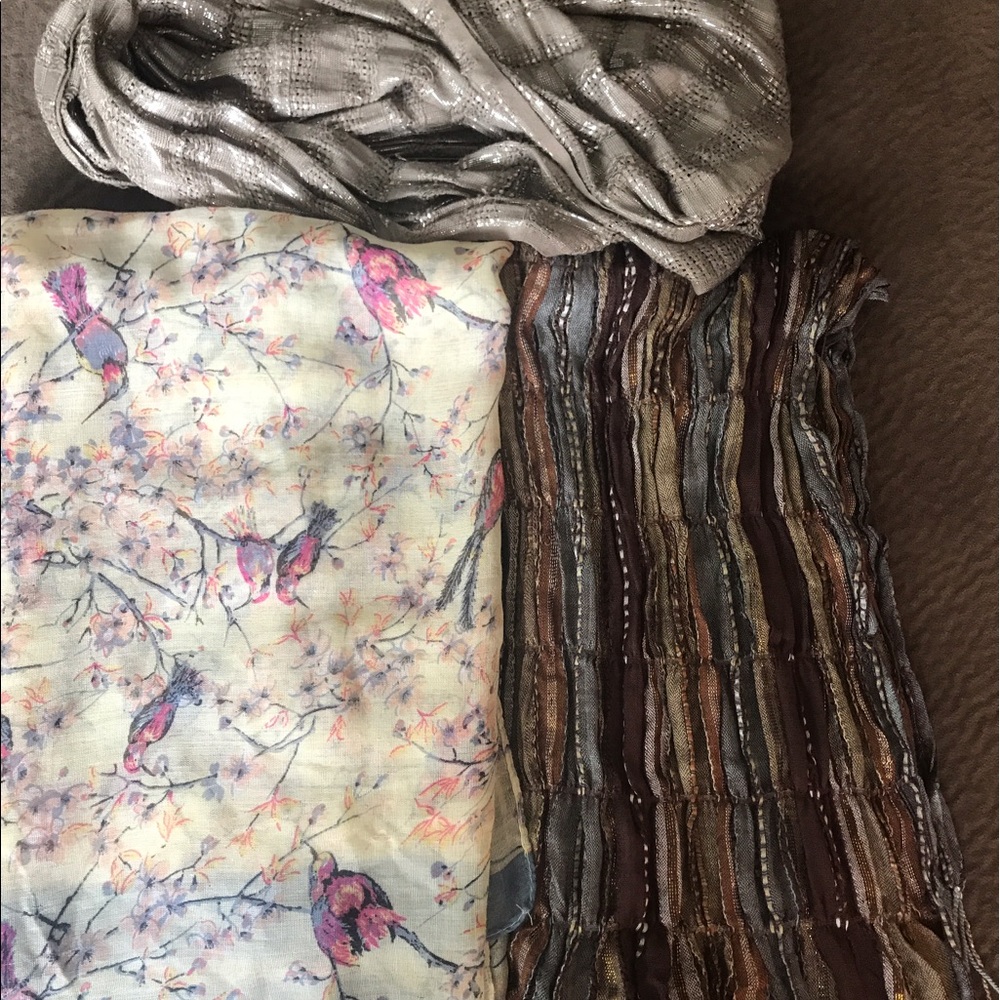 Scarfs