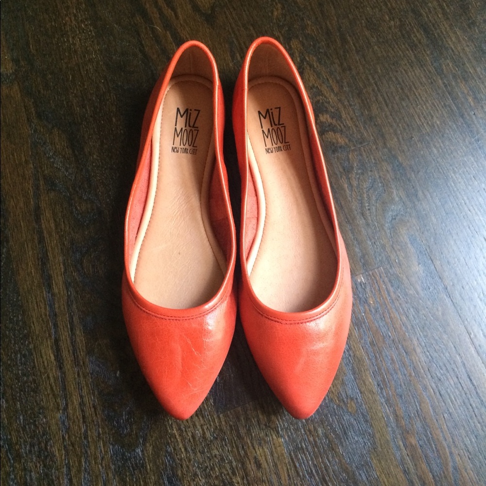 Red pointed toe flats