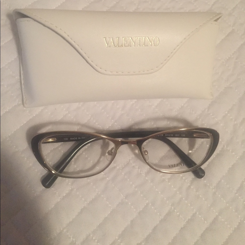 Valentino eyeglasses 🔥🔥🔥