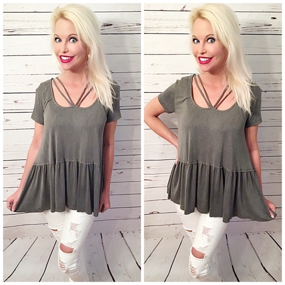 LAST 1! 💕Charcoal criss cross ruffle jersey tunic - Picture 2 of 3