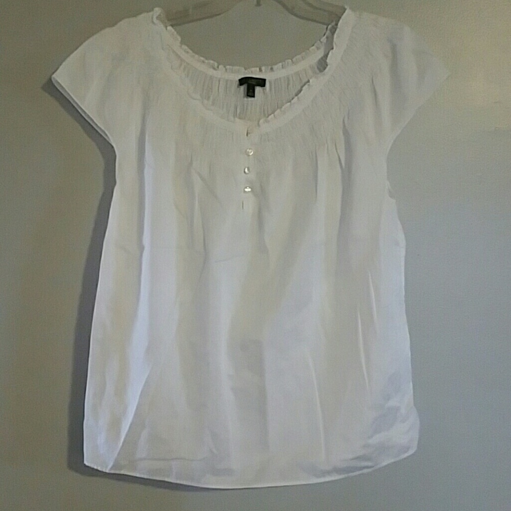 Cute white top