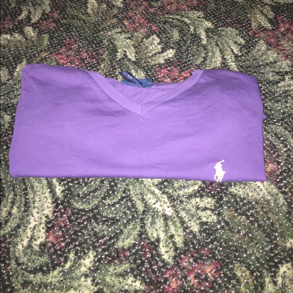 Classic fit vneck shirt. Worn under 10 times.
