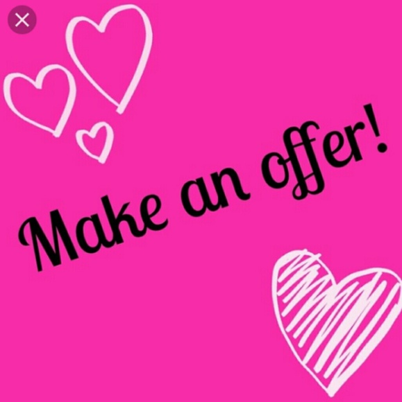 Meet your Posher, Danielle - Picture 2 of 2