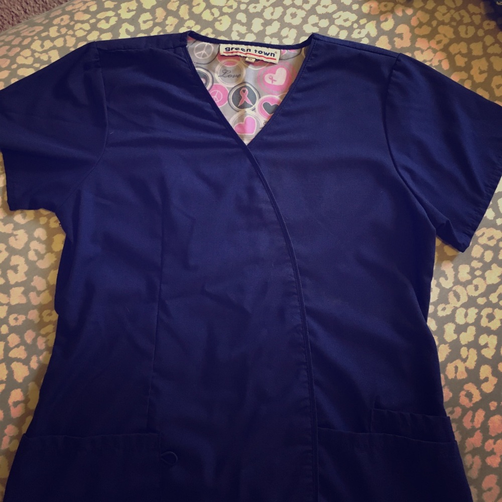 Scrub top